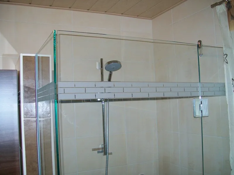 Duschwand von der Glas Bodingbauer GmbH